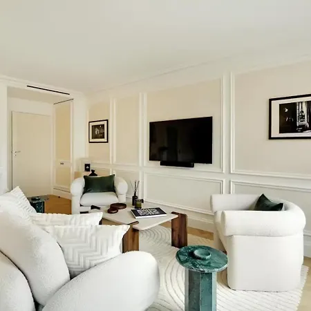 Three-room * Milan